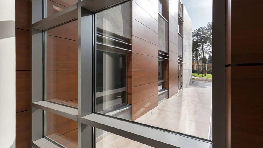 Sistem pentru Pereți Cortină SMARTIA M7